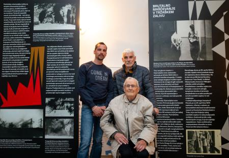 otvoritev razstave plamen upanja v Postojnski jami (3)